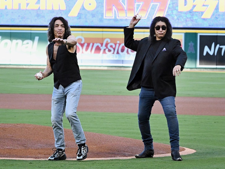 main-gene-simmons-paul-stanley-getty-1