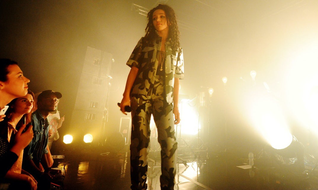 FKA Twigs Performance Singing Stage Photos 0