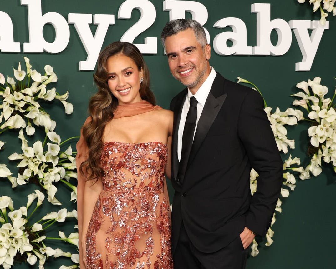 0108 Jessica Alba Cash Warren Together 8