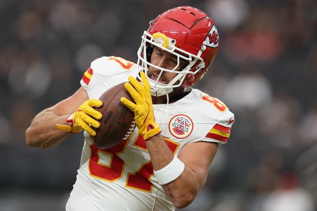 Travis Kelce On The Field 14