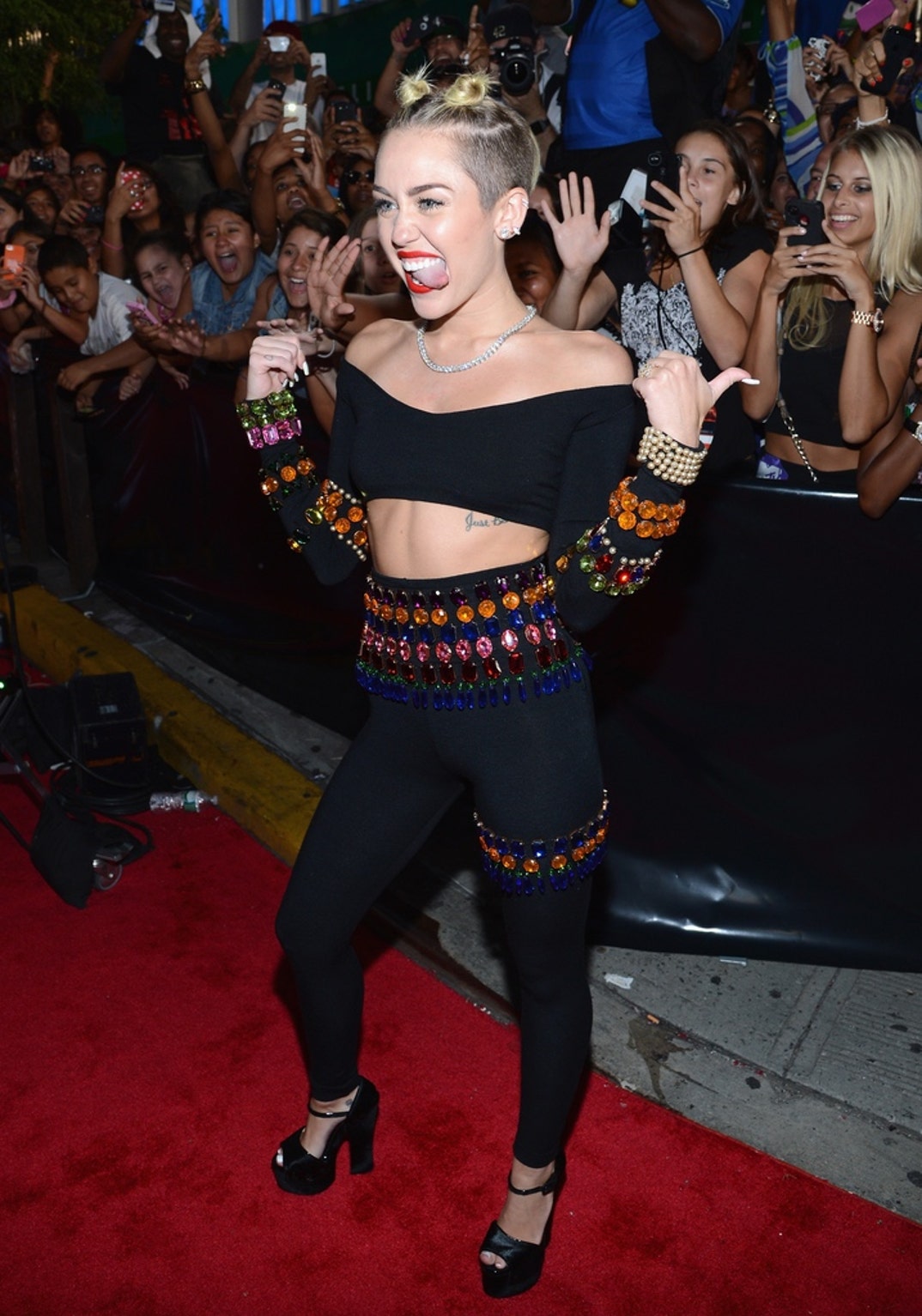 Miley Cyrus Stylish And Sexy Through The Years 11