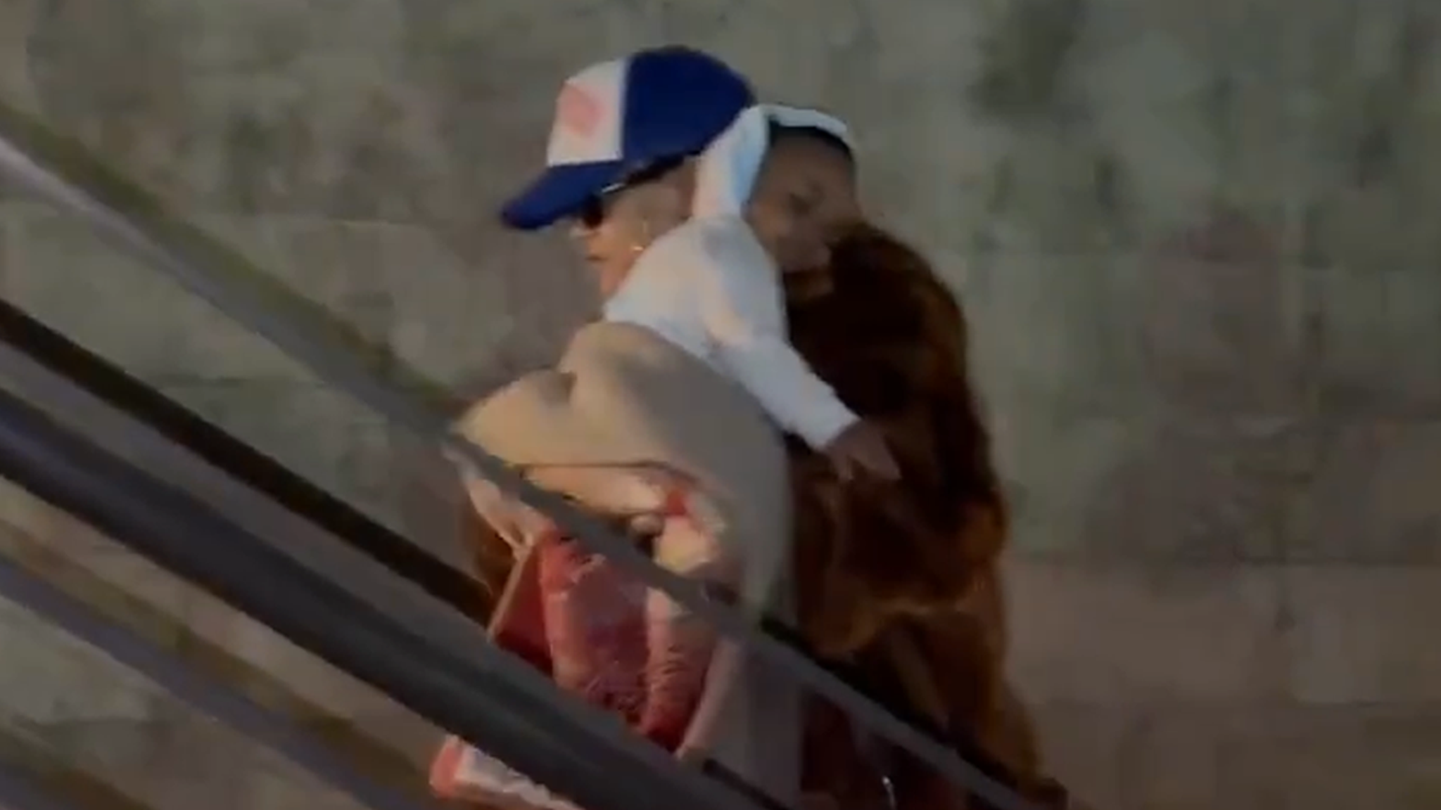 Rihanna emmène son fils avec elle pour une séance photo d’une nuit