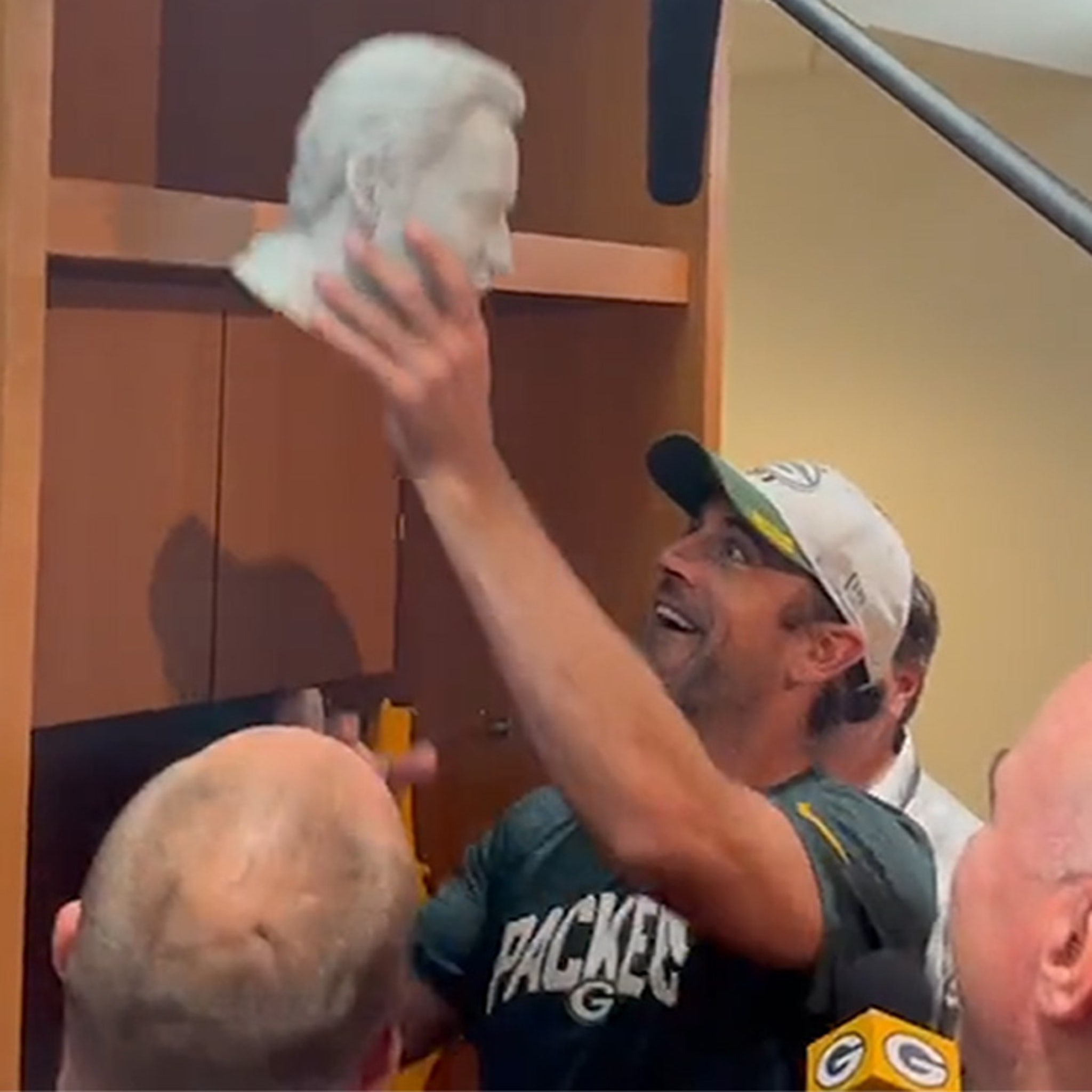 Packers' Aaron Rodgers receives bust of 'Nicolas Cage'