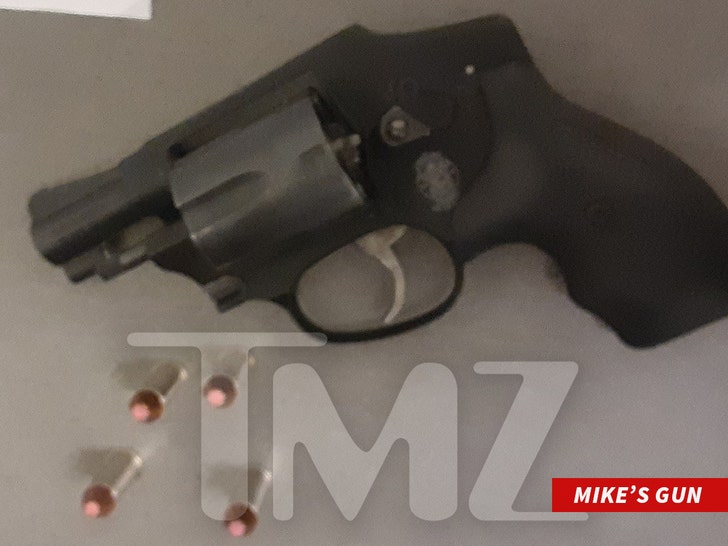 Mike Epps under investigation for loaded gun seized at airport