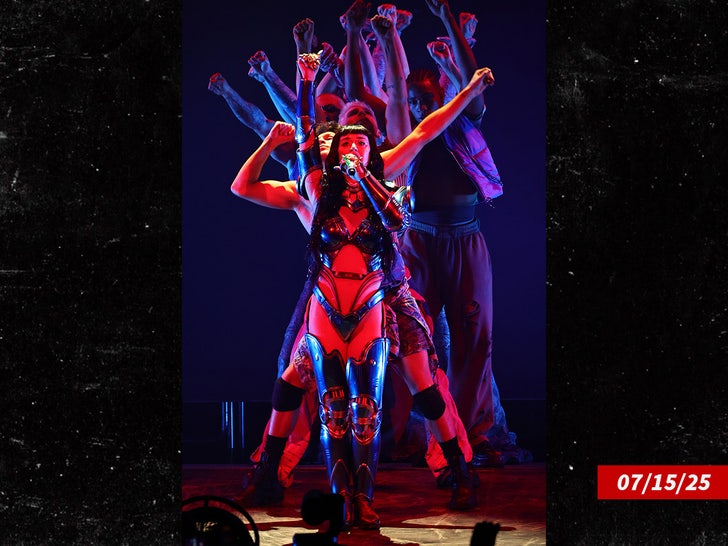 katy perry sub getty swipe 3