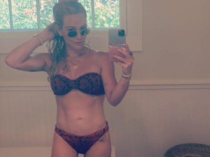 0922-Hilary-Duff-Hot-Shots-PRIMARY