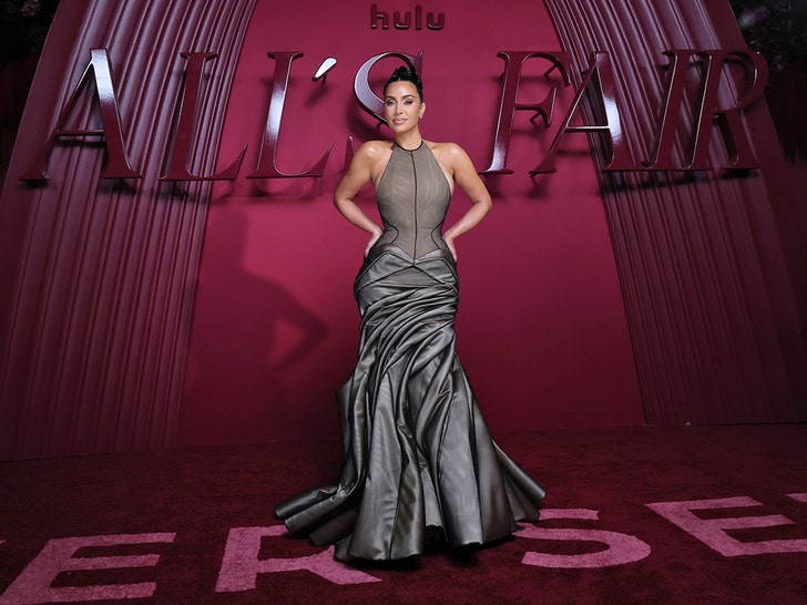 Kim Kardashian & Cast Shine at World Premiere of Hulu’s 