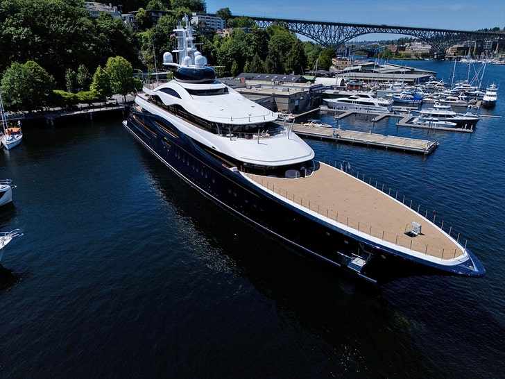 Mark Zuckerberg's Superyacht Launchpad splash news 1