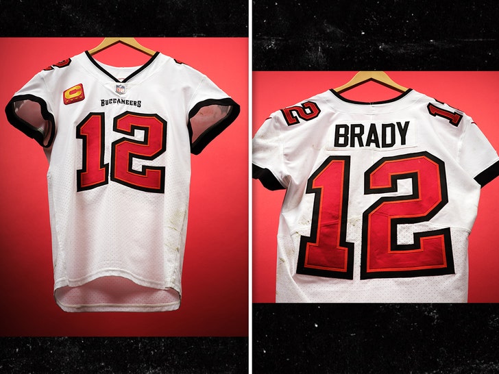 Tom Brady's Last Game-Worn Jersey Could Sell For $2.5 Million At