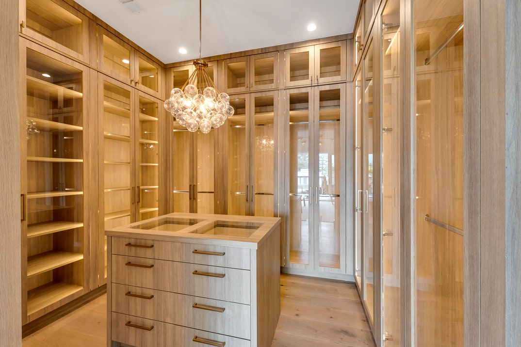 Allison Holker home 28