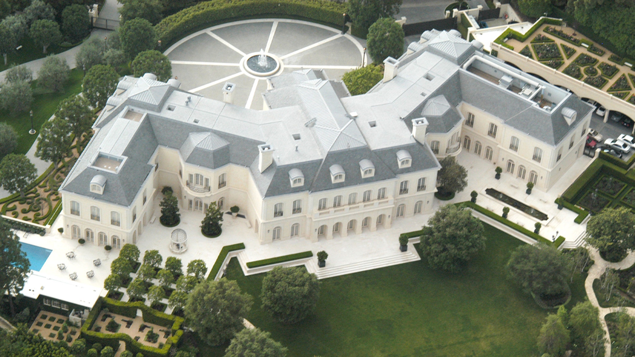 Former Google CEO Eric Schmidt Buys L.A.’s Spelling Manor For 0 Million