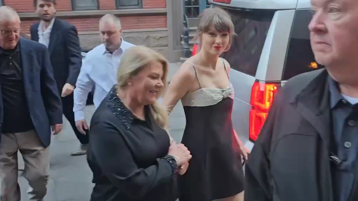 051226_taylor_swift_kal