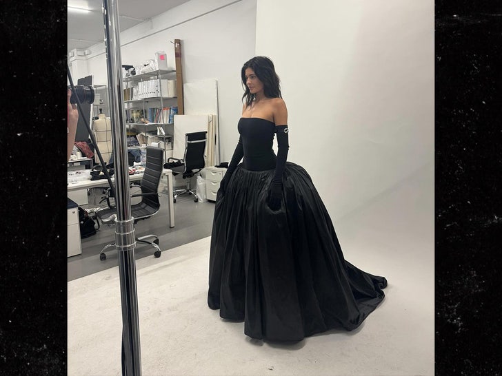 100224 kylie jenner desfile de moda de paris instagram sub