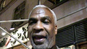 Charles Oakley Says Patrick Ewing Isn't Right Fit For Knicks Job