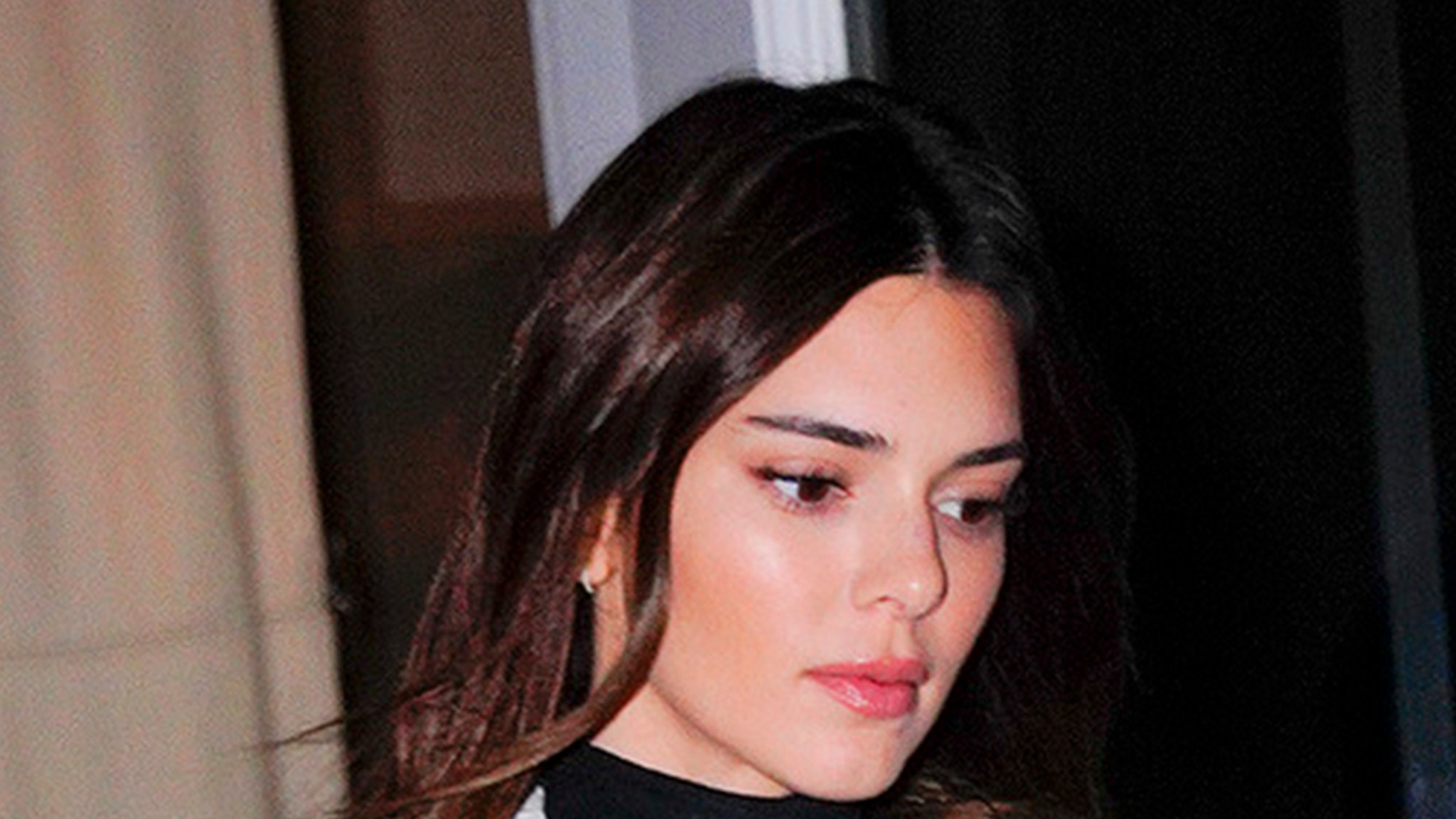 Kendall Jenner Leaves Home After Death Threat and Intrusion - TMZ