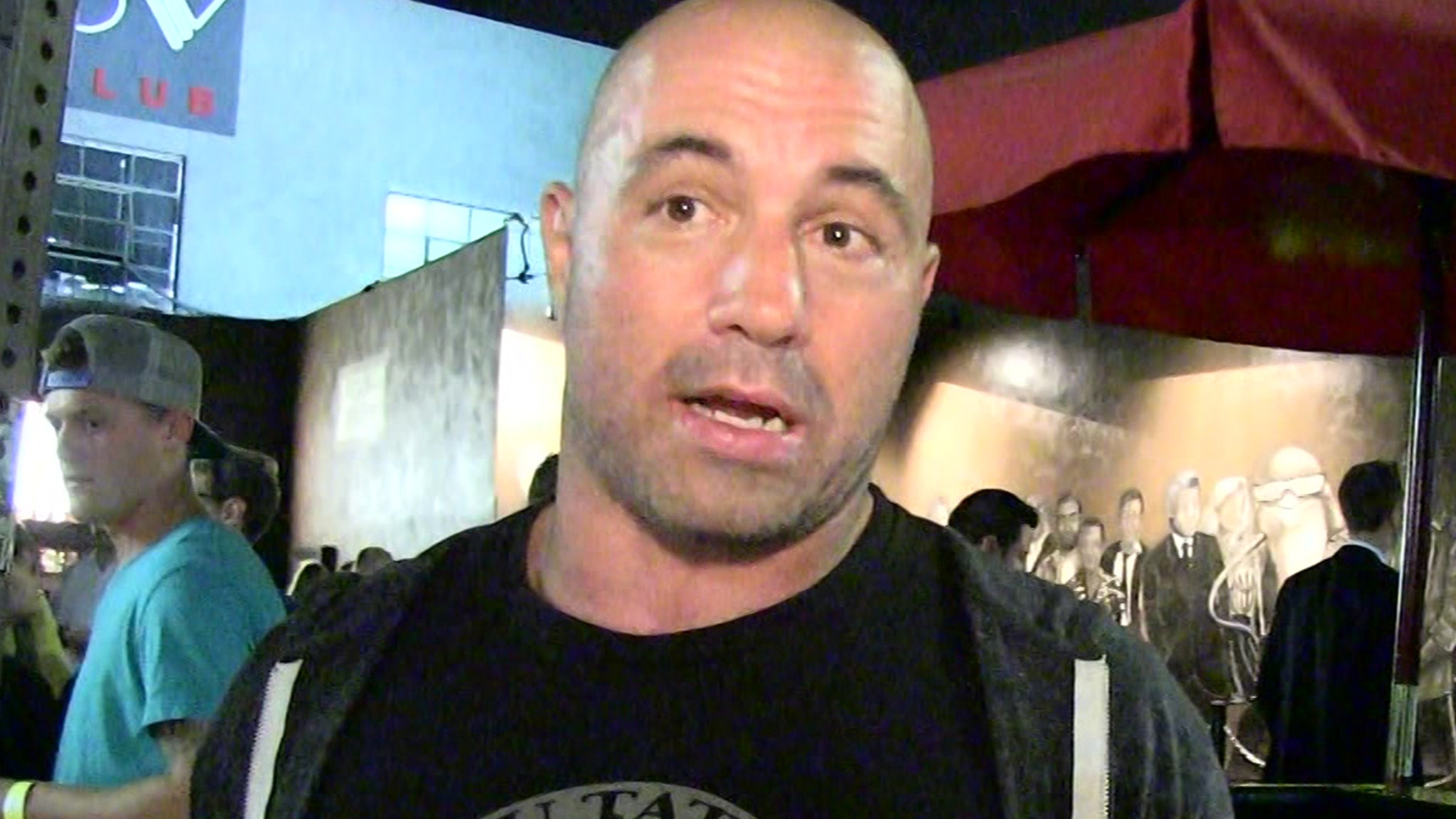 Joe Rogan’s Sold-Out Show Canceled Over COVID Vaccine Mandate