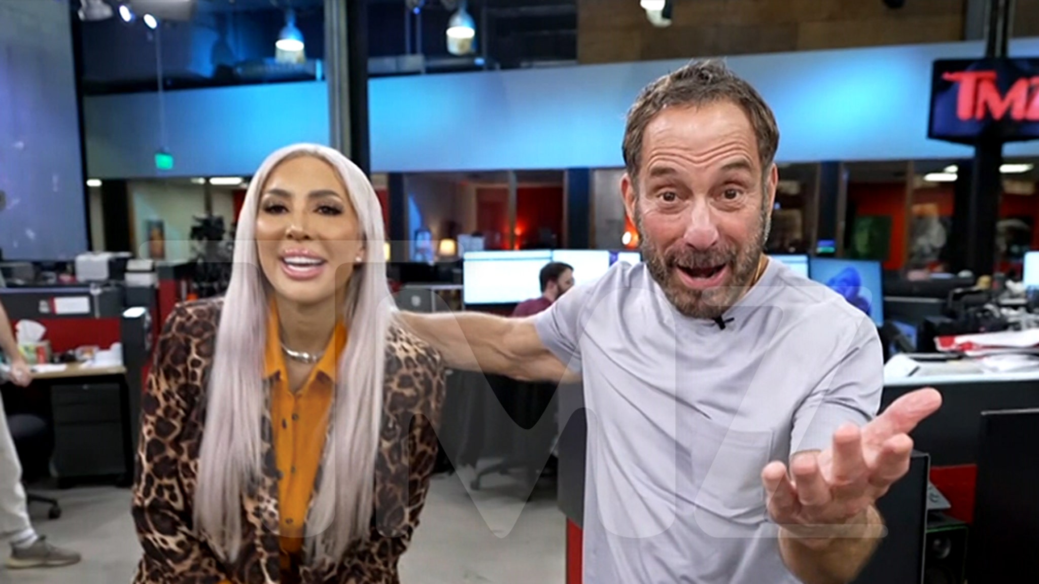 Farrah Abraham Crashes TMZ Livestream, Hypes ‘TMZ After Dark Tour’ Hosting Gig