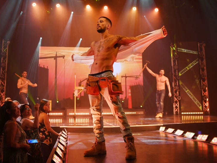 Vinny Guadagnino Strips Down At Chippendales
