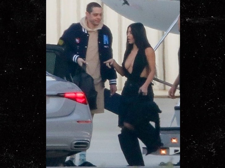 Kim Kardashian and Pete Davidson Return to LA After Bahamas Trip