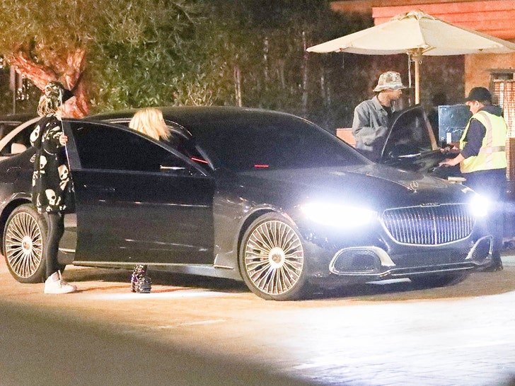 Avril Lavigne and Tyga seen hugging after dinner