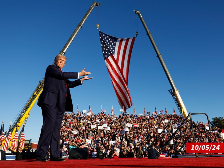 Music 100524 donald trump on stage butler pa rally