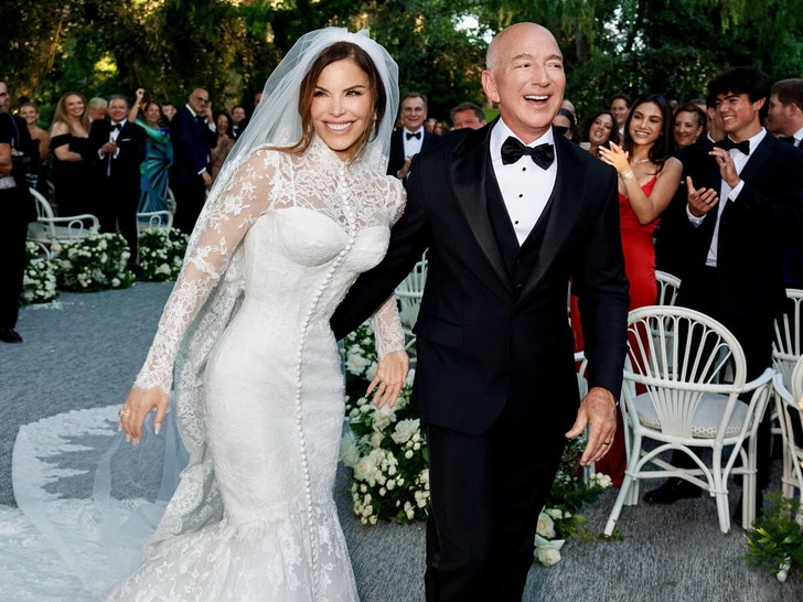 Lauren Sanchez Jeff Bezos Insta 1