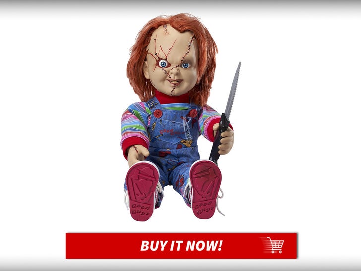 Spirit-Halloween-falcing-chucky-Doll-Horror-Movie-Halloween-Decor-Main