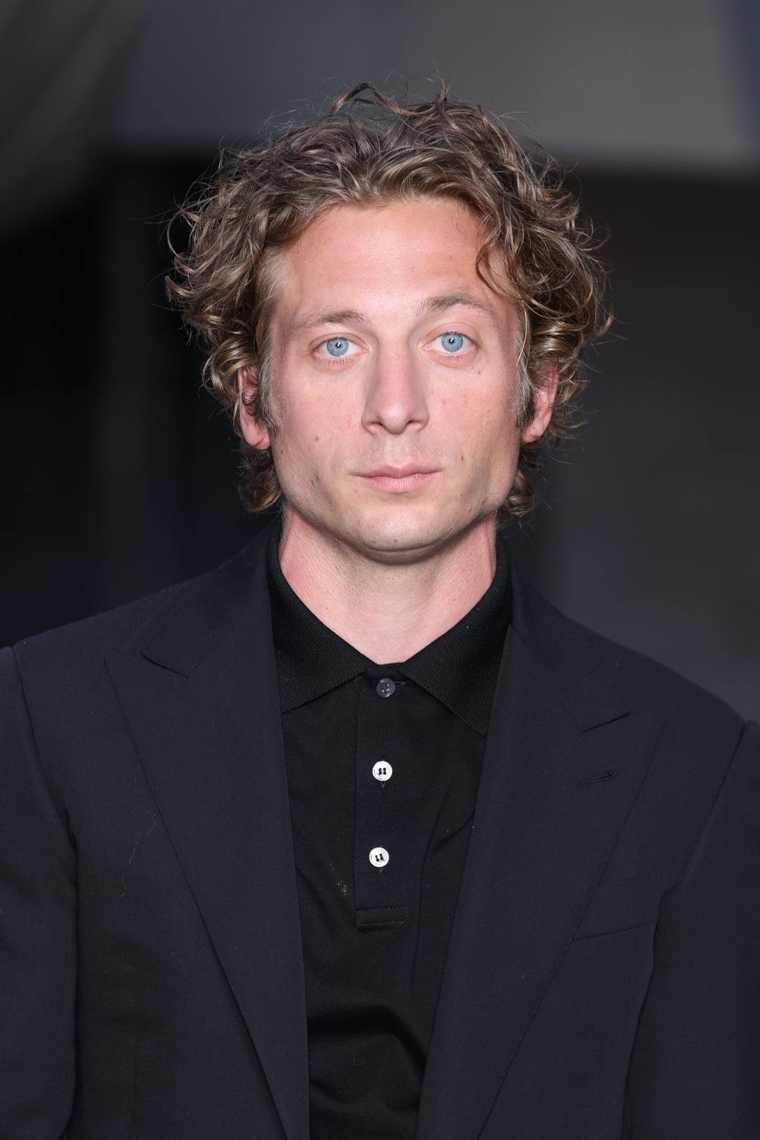 Jeremy Allen White Started Dating A Costar Following A Split