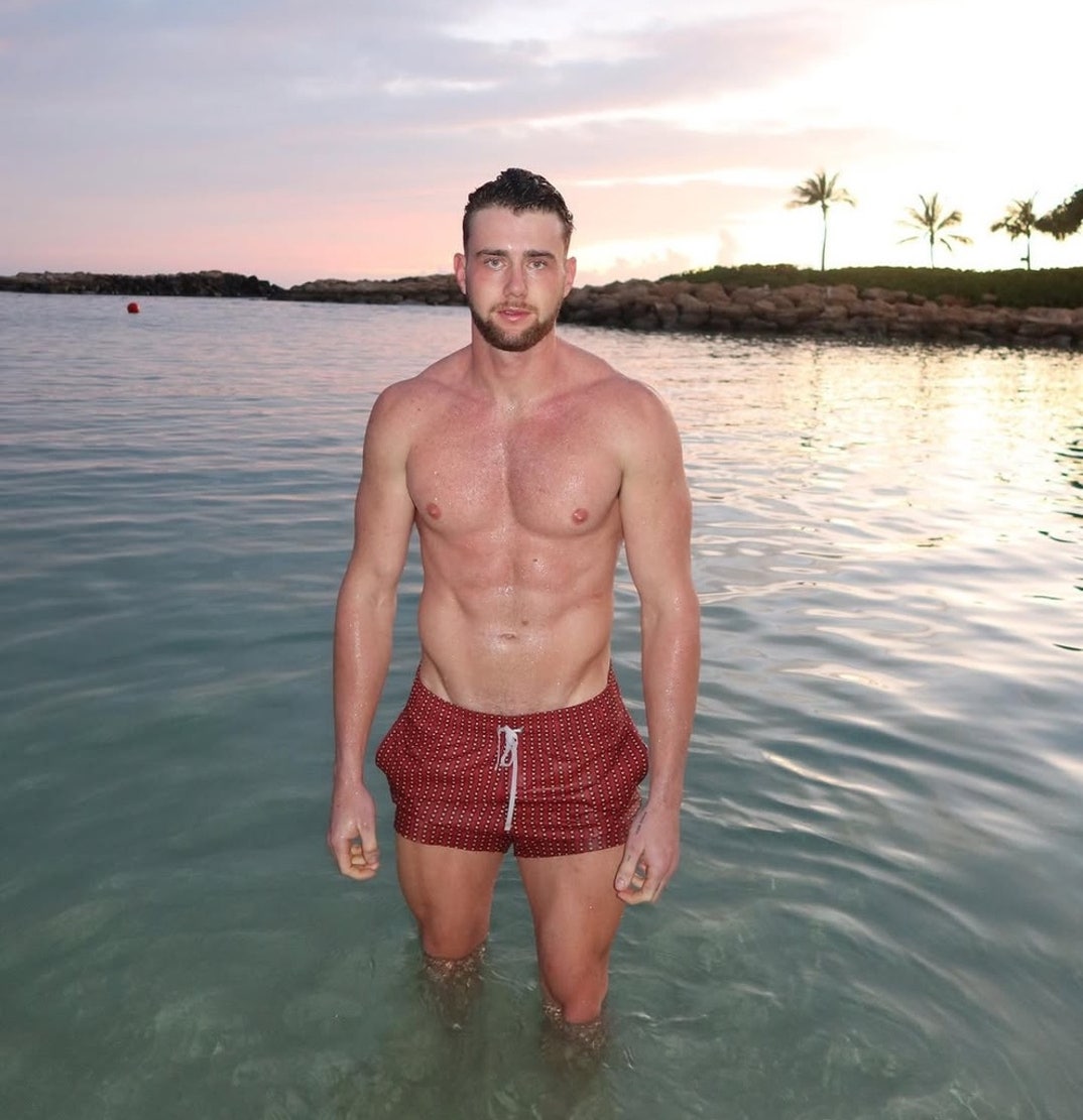 Harry Jowsey Hot Shots 4