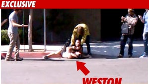 [VIDEO] Weston Cage Beat Up In BLOODY Street Fight