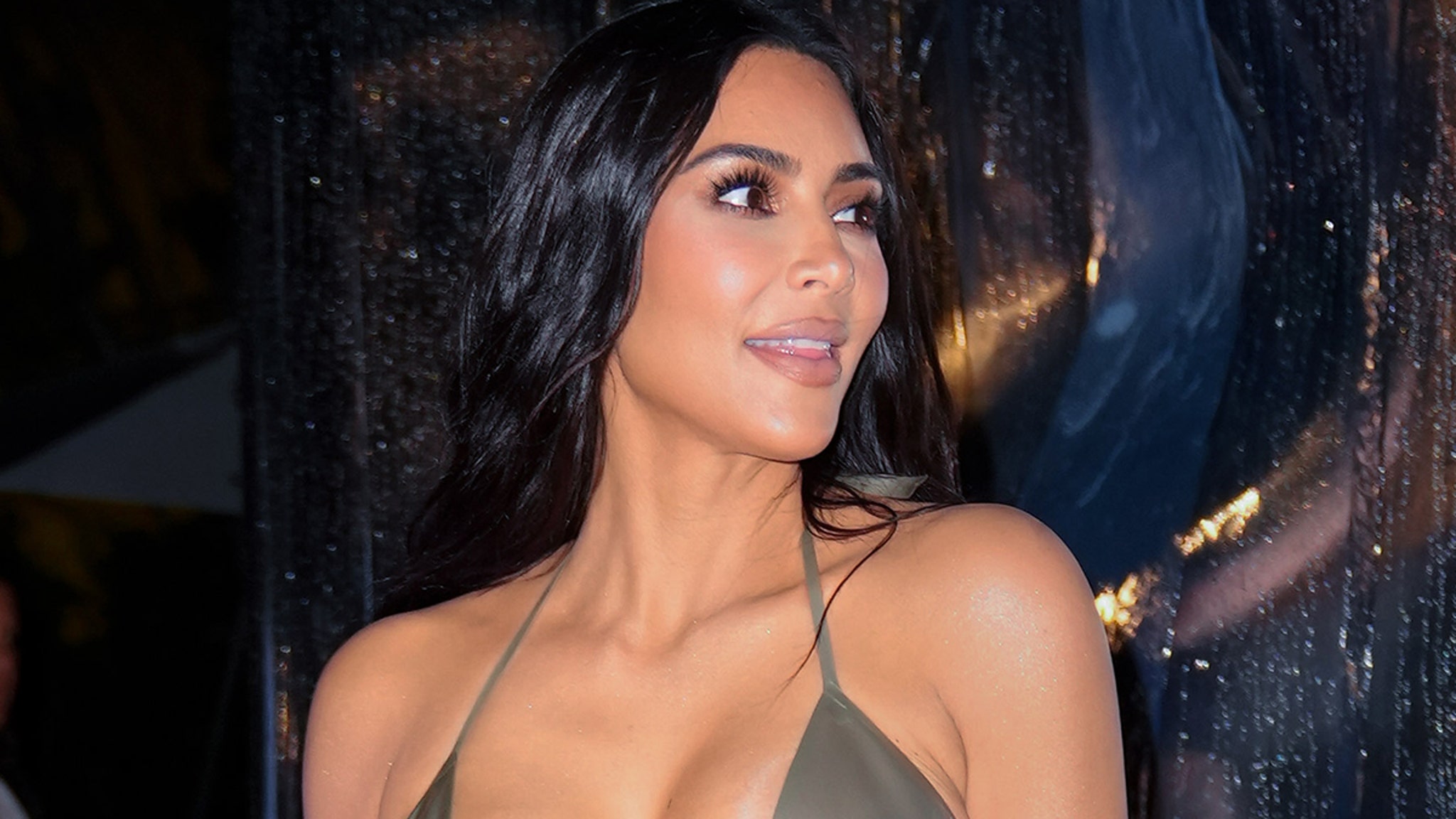 Kim Kardashian Posts Sexy Gym Thirst Trap Shots Post-Pete Breakup