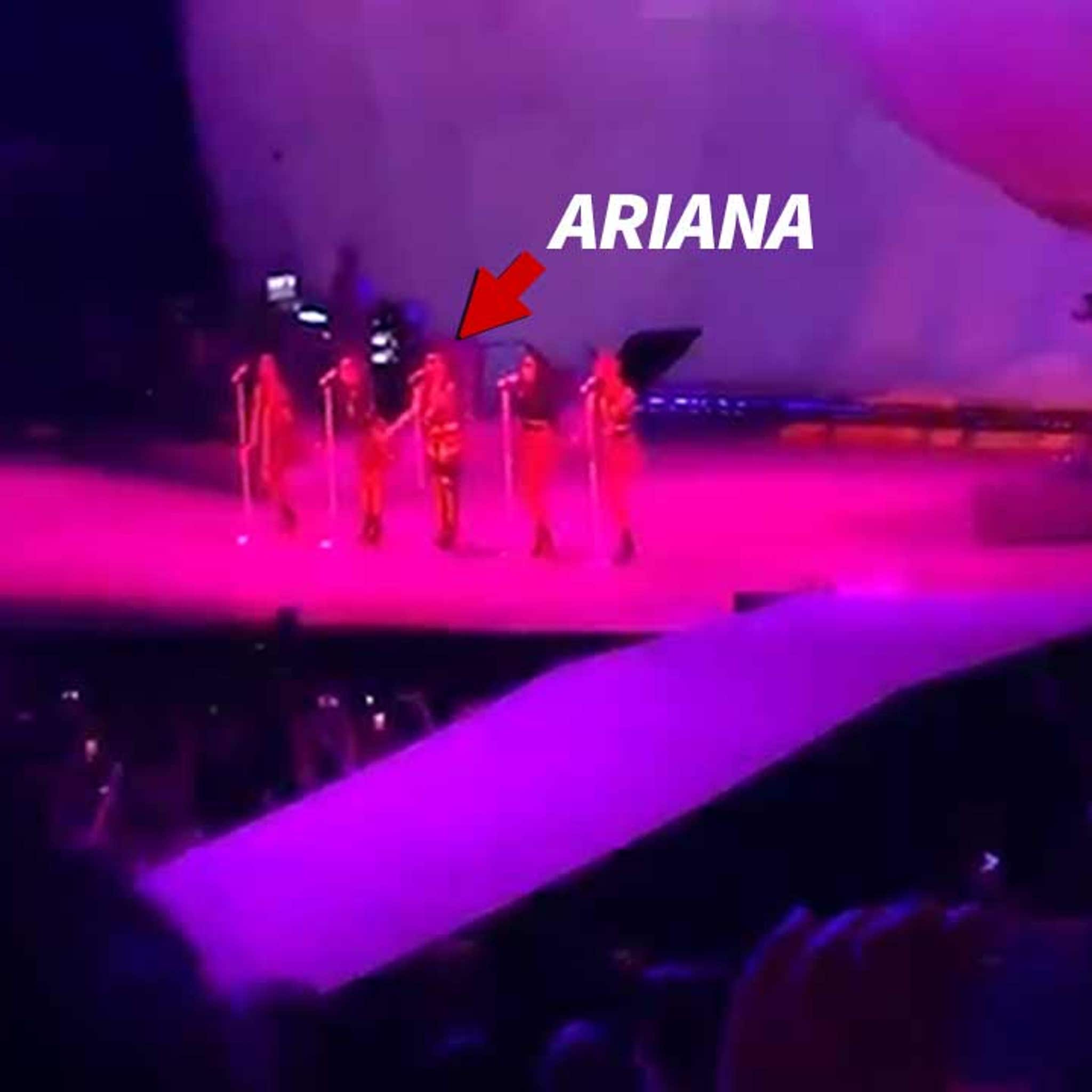 Ariana Grande Chokes Up In Mac Miller S Hometown During Thank U