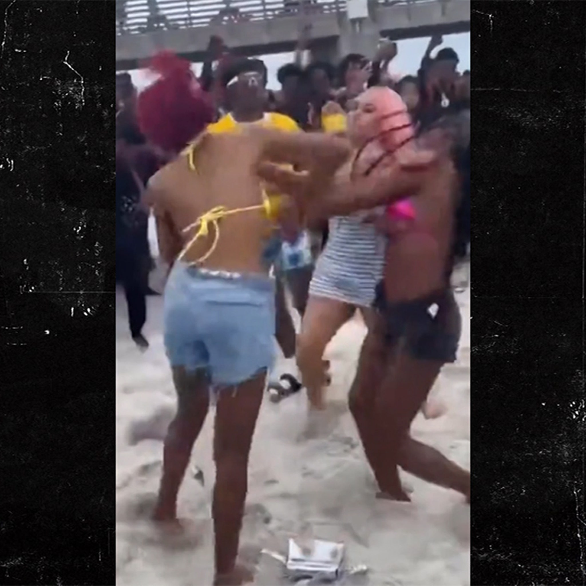 Spring Break Coeds Brawl, Total Chaos on Florida Beach