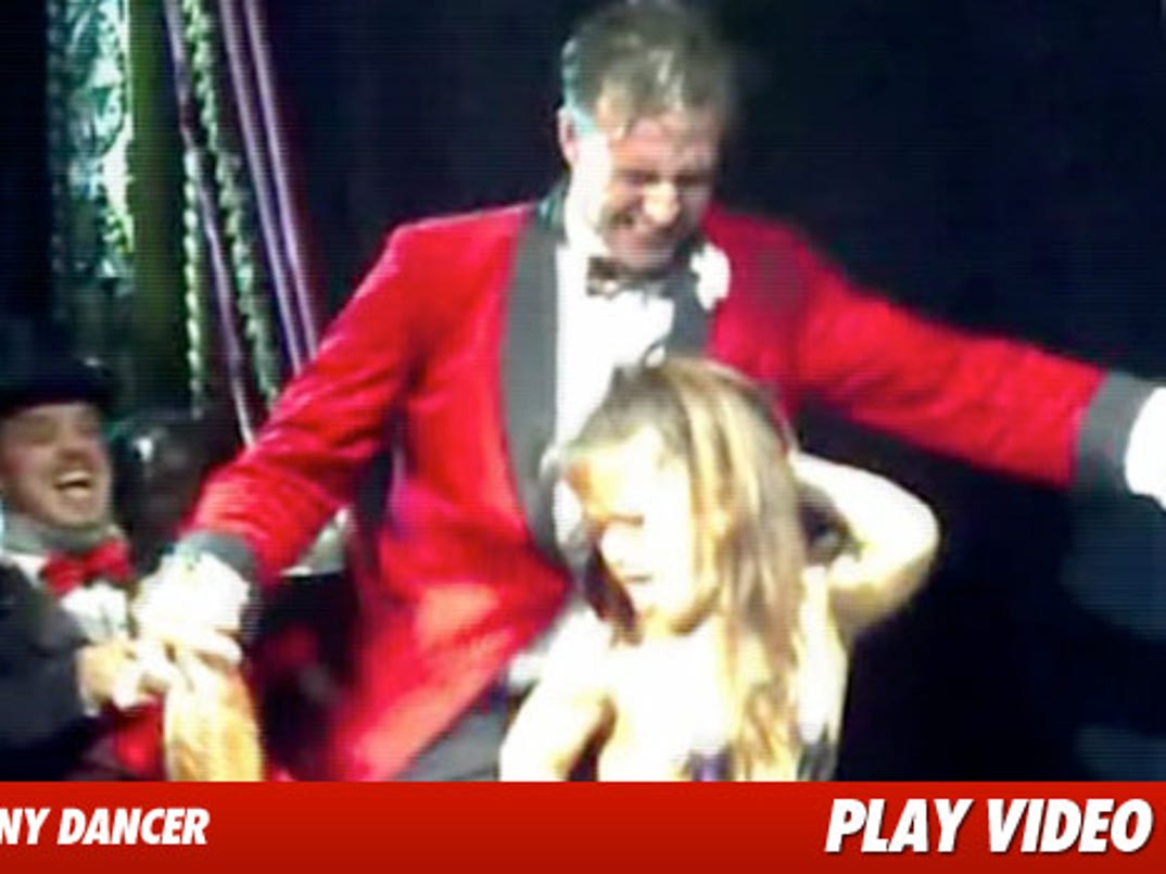 David Arquette -- The Tiniest Lap Dance Ever