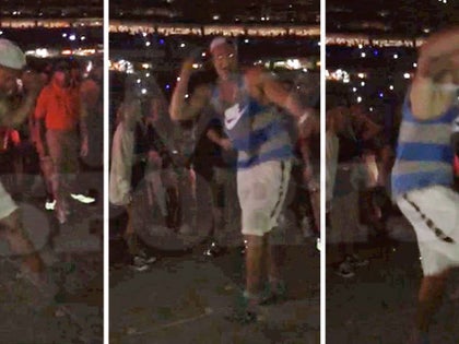 070214_rob_gronkowski_beyonce_primary