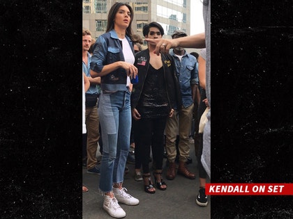 0405-kendall-jenner-twitter-01