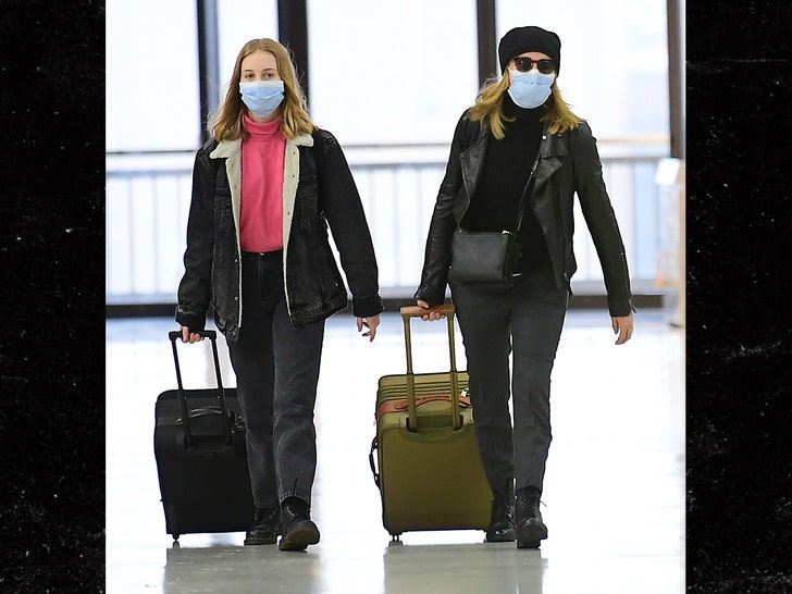 Felicity Huffman and Daughter Play it Safe as they Head East for Mother Daughter Trip