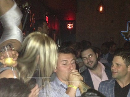 johnnny_manziel_celebration_champagne_draft_photos_06