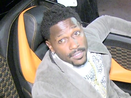 0226-antonio brown-tmz-01