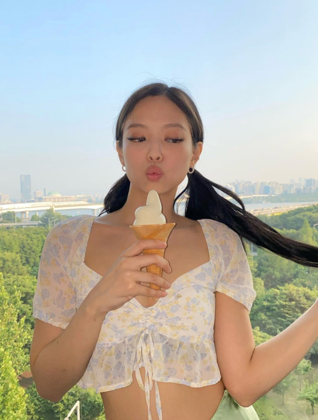 Kim-Jennie-blackpink-hot-photos5