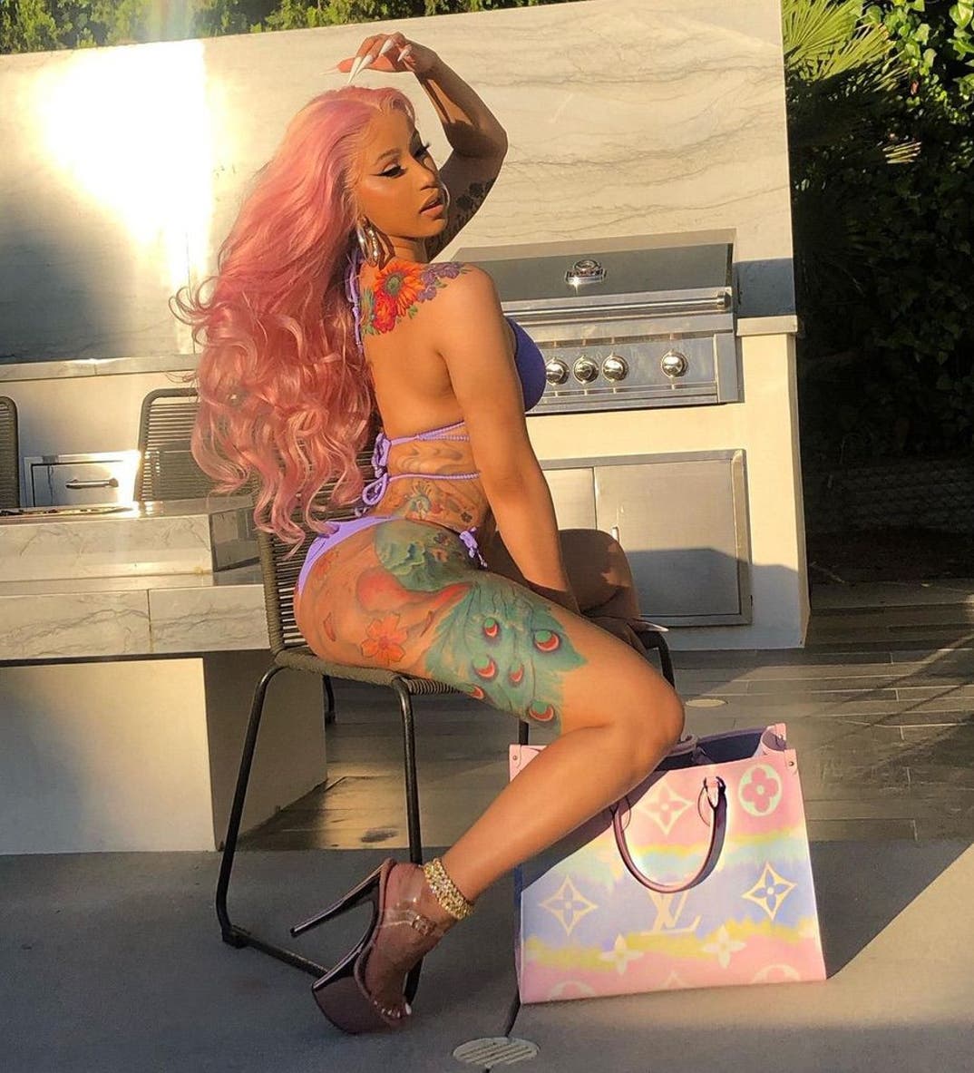 1011 Cardi B Hot Shots 7