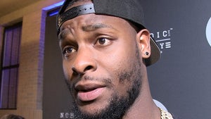 Le'Veon Bell Says He's Tired of Steelers Contract BS, Let's Get it Done!