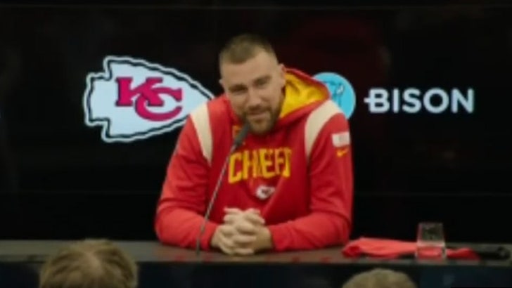 110323_travis_kelce_kal