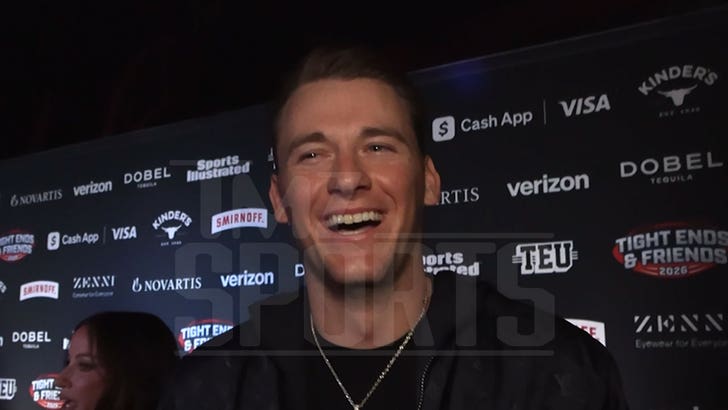 020626_mac_jones_kal