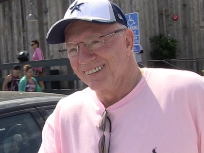 0108_Jerry-Jones_tmz