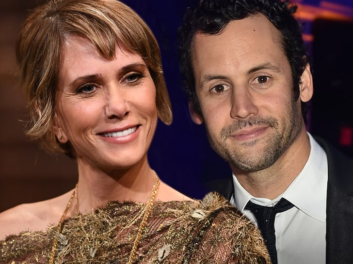 Kristen Wiig Engaged To Longtime Boyfriend Avi Rothman