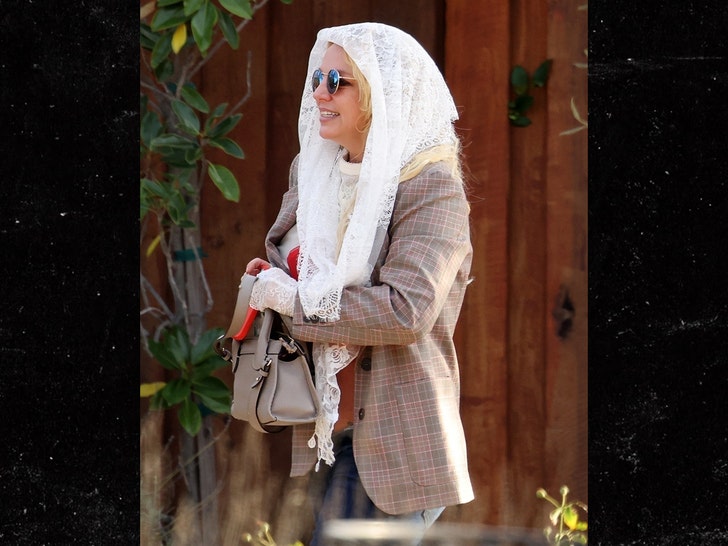 britney-spears-backgrid-1