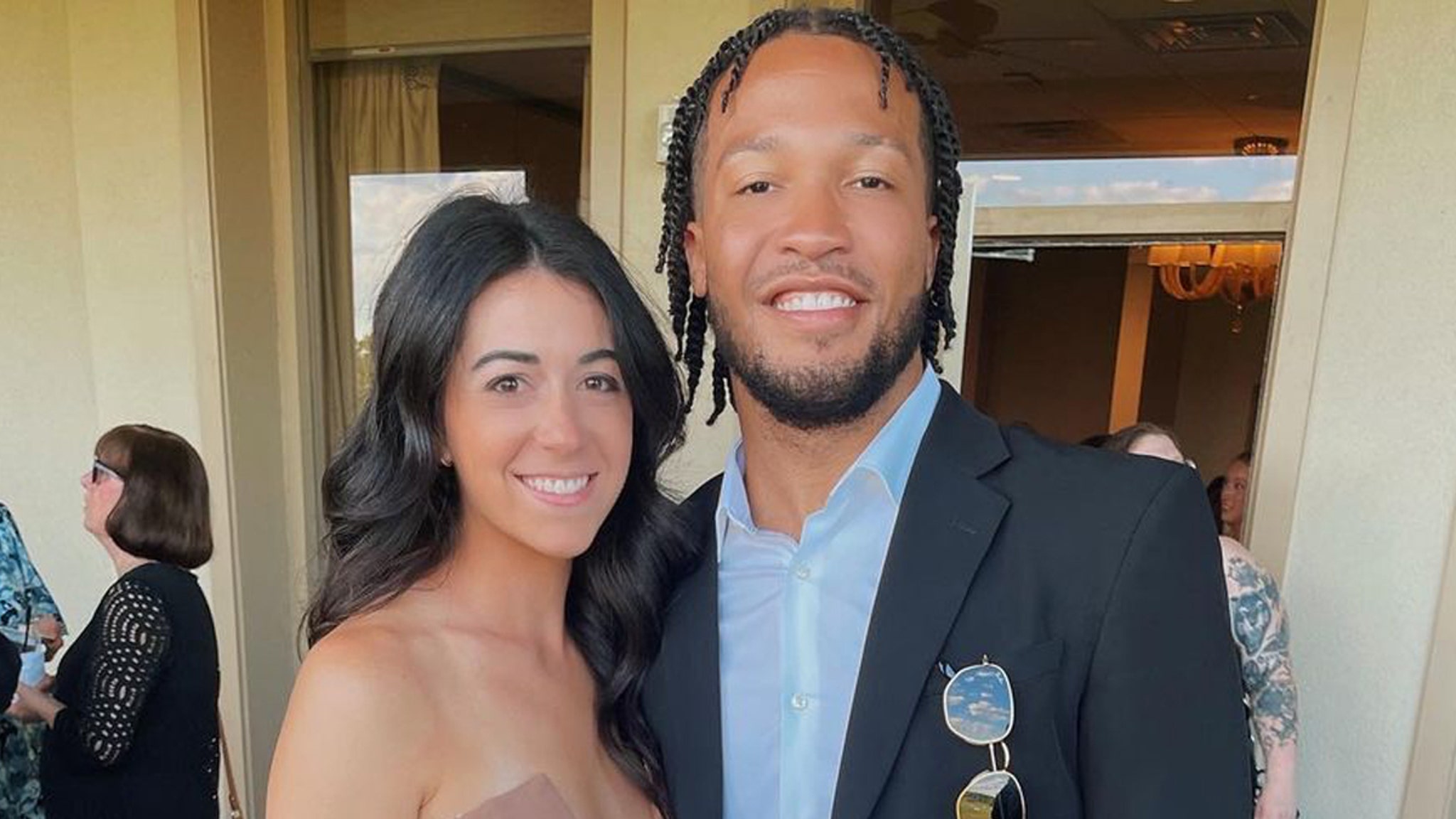 NBA s Jalen Brunson Proposes To Longtime Girlfriend On H S Basketball 