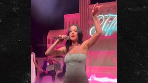 Katy Perry Puts on Surprise Performance at Star-Studded NYC Event