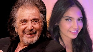 Al Pacino, 83, Surprised By 29-Year-Old Girlfriend's Pregnancy